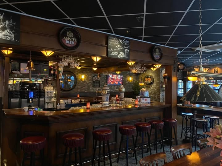 Gezellige bar van Café Gean