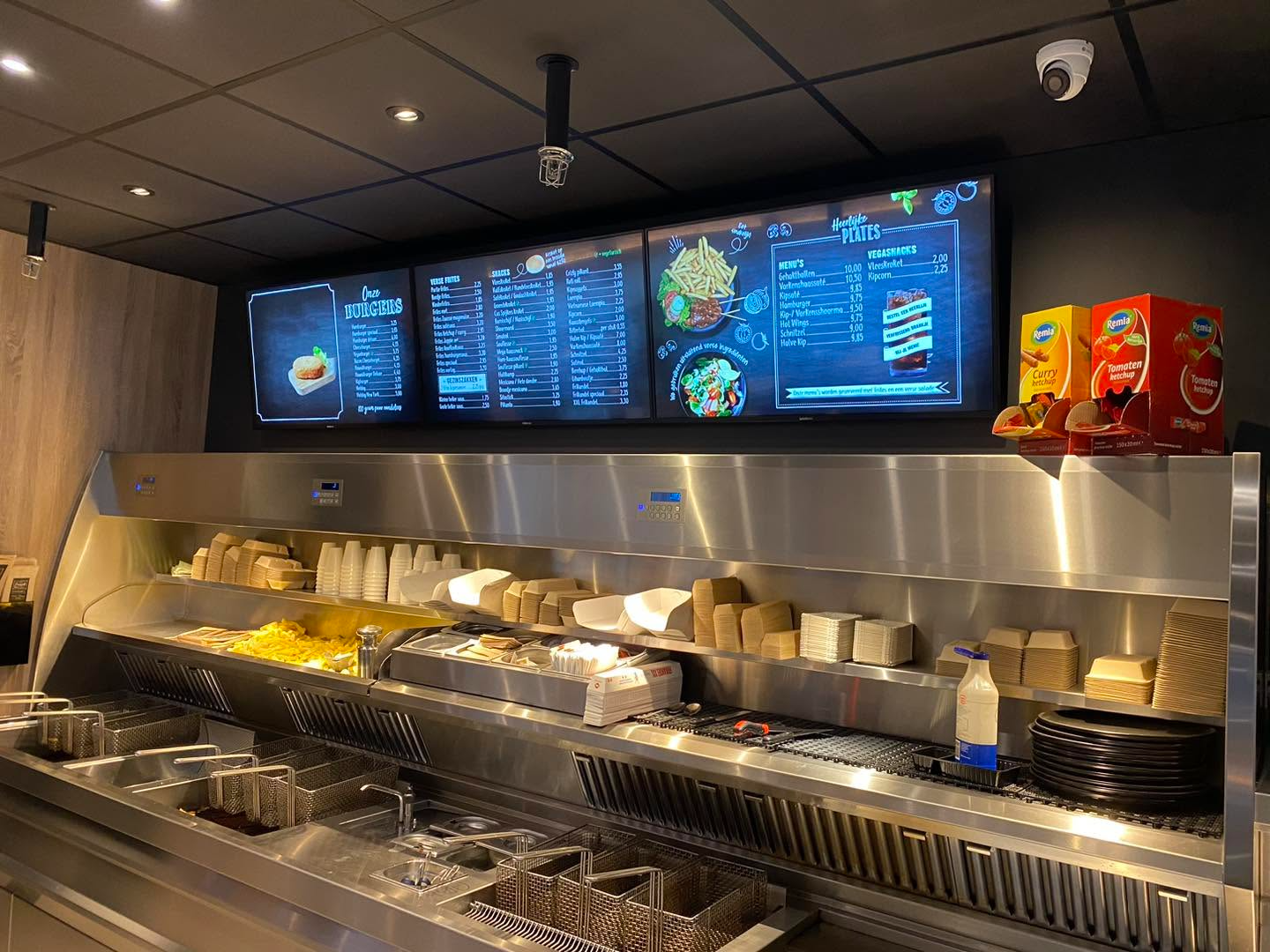 Moderne bakwand van Cafetaria Gean